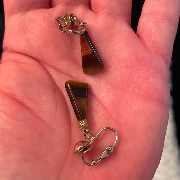 Vintage NWOT Tiger Eye Bracelet with a folded Clasp & Matching Clip on Earrings - Picture 6 of 9